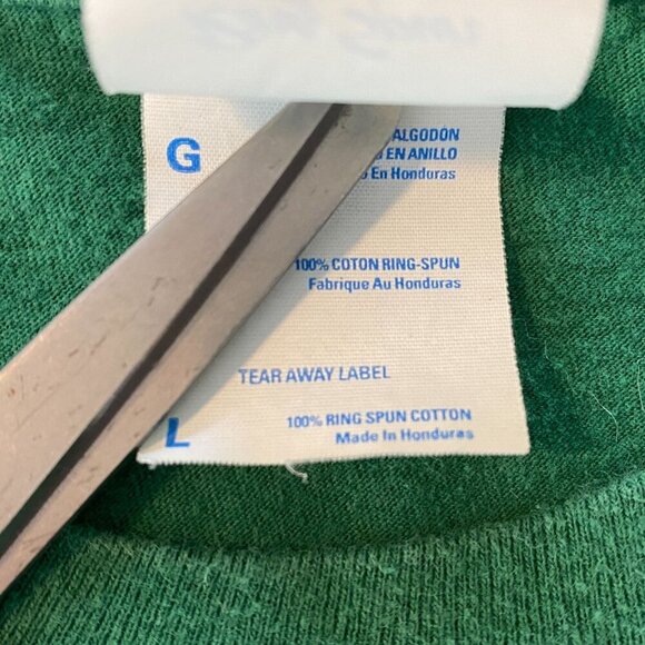 Vintage We Own The Night Graphic T Shirt Adult Size L Green Crewneck Cotton - Picture 5 of 5